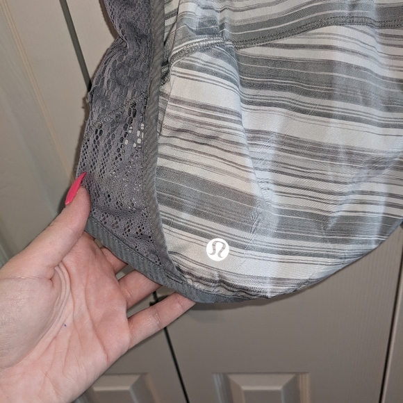 Size 6 Lululemon shorts - Picture 3 of 4